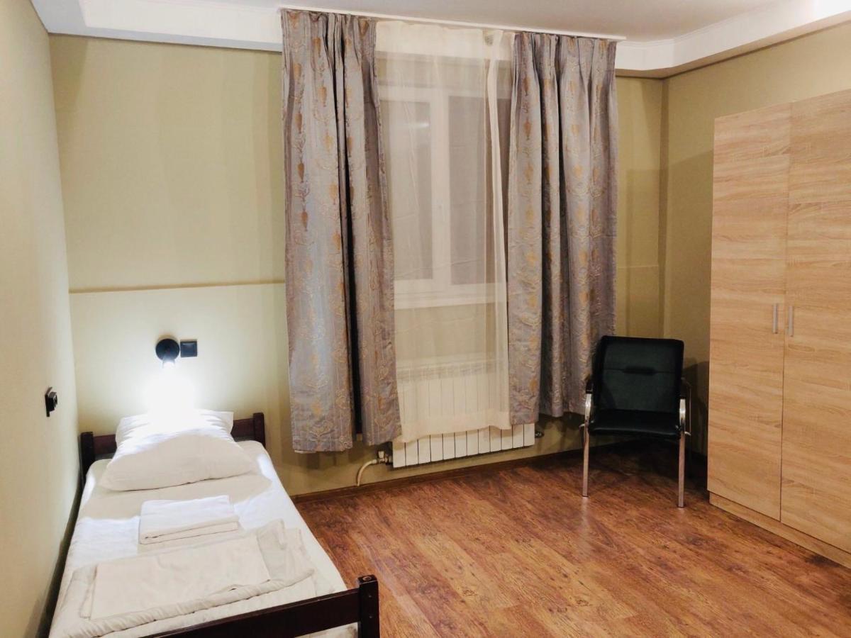 Pallet Hostel Kiev Buitenkant foto