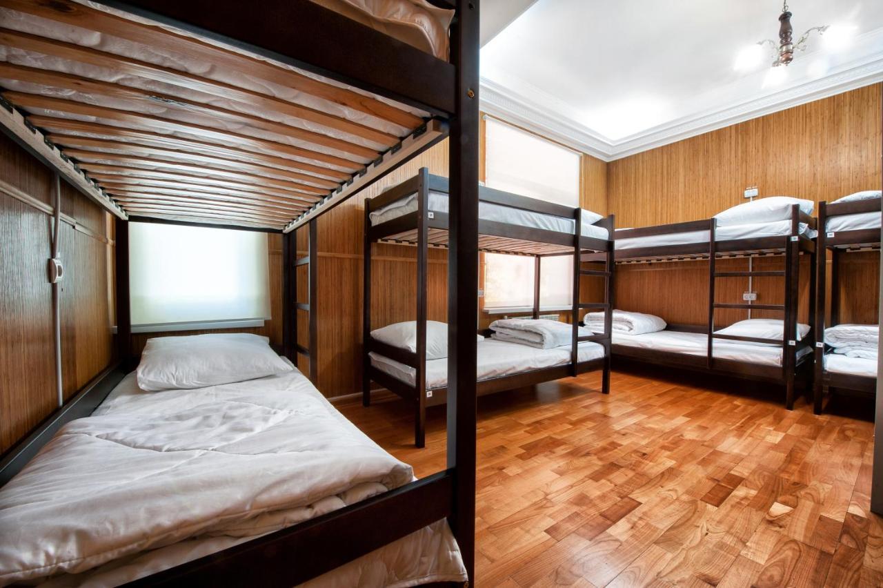 Pallet Hostel Kiev Buitenkant foto
