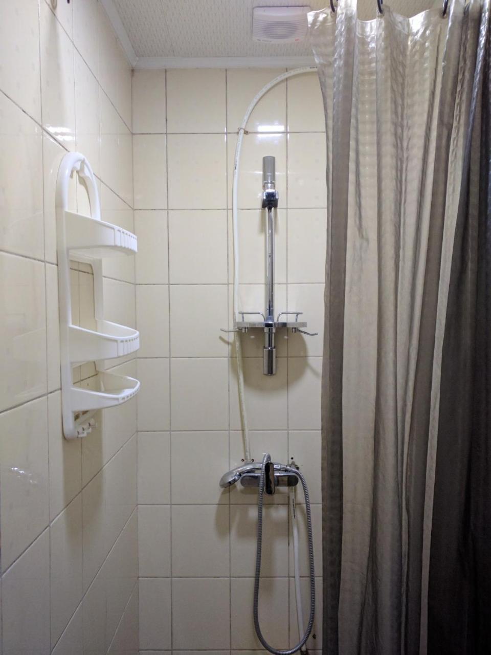 Pallet Hostel Kiev Buitenkant foto