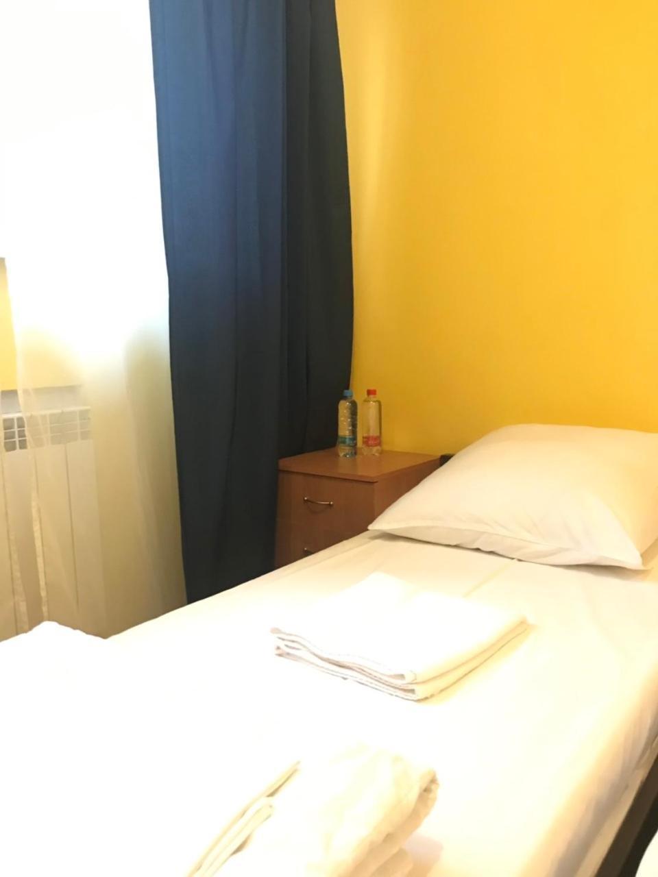 Pallet Hostel Kiev Buitenkant foto